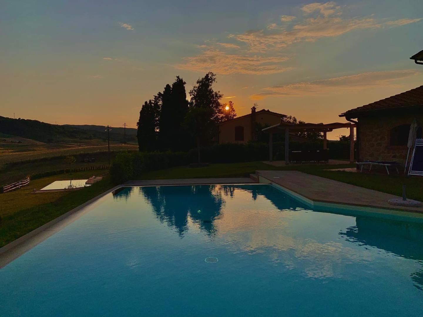 Borgo Del Silenzio - Apartments With Pool In Lajatico Exterior photo