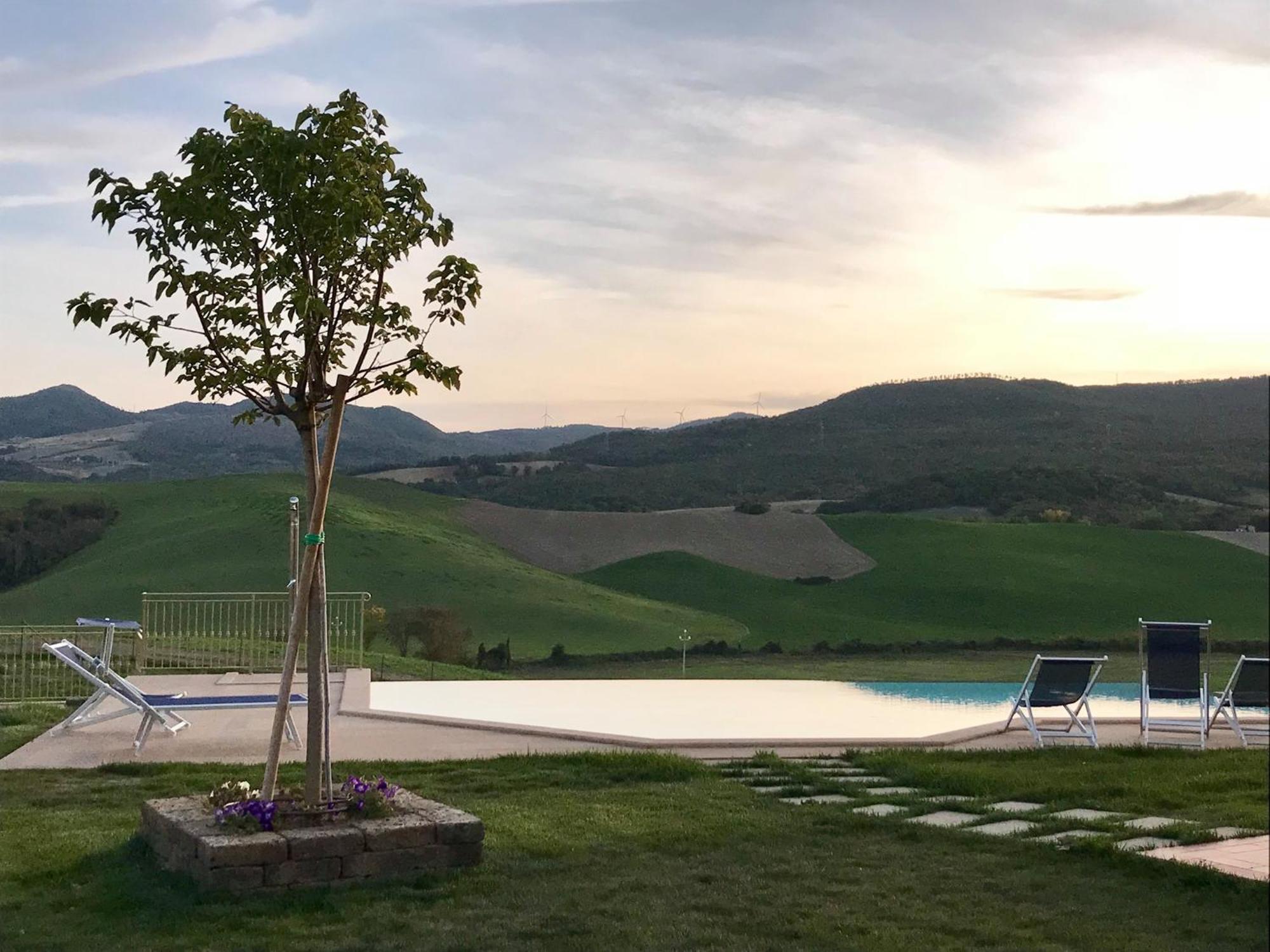 Borgo Del Silenzio - Apartments With Pool In Lajatico Exterior photo